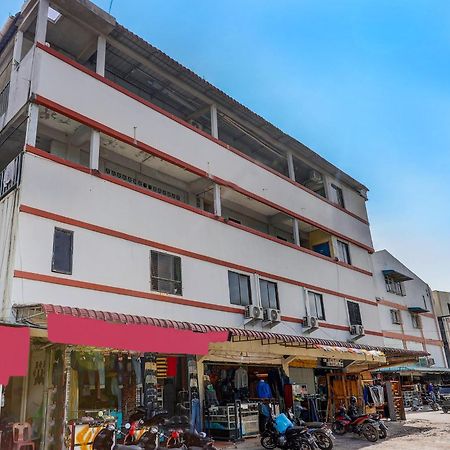 Oyo 92322 Hasan House Syariahnearpelabuhan Feri Harbor Bay Nagoya Bagian luar foto