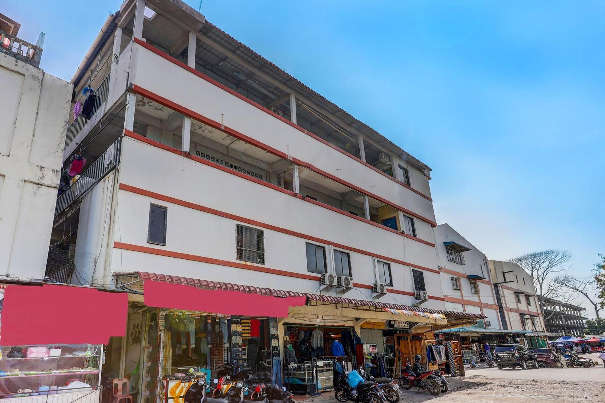 Oyo 92322 Hasan House Syariahnearpelabuhan Feri Harbor Bay Nagoya Bagian luar foto