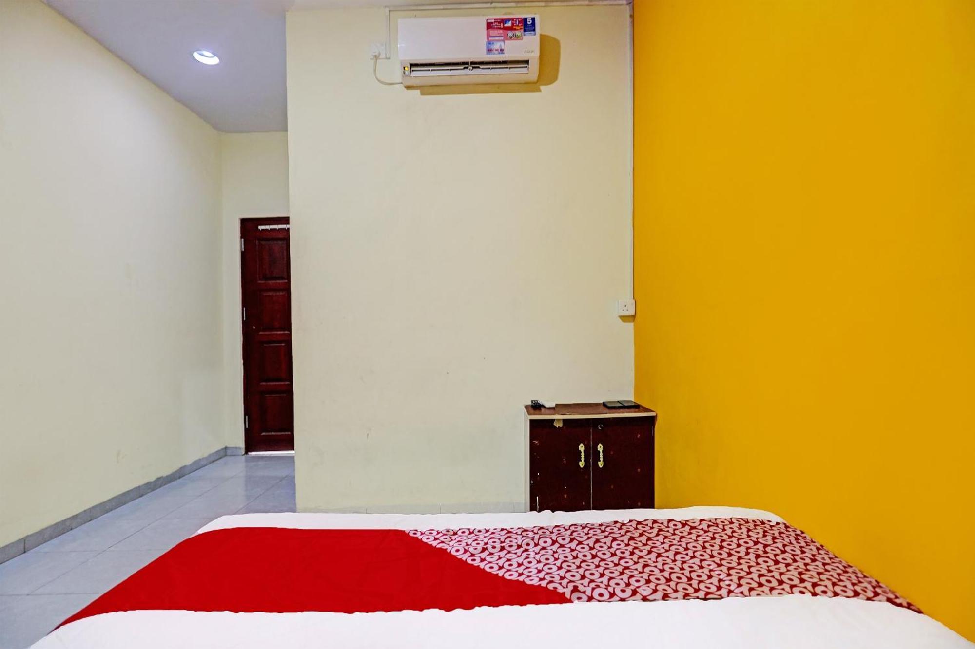 Oyo 92322 Hasan House Syariahnearpelabuhan Feri Harbor Bay Nagoya Bagian luar foto